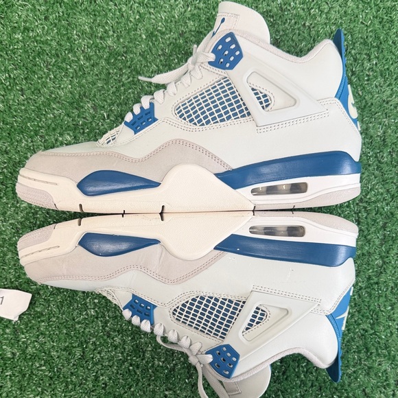 Air Jordan 4 Retro Military Blue Men’s size 9.5. Good condition, No Box - Picture 6 of 8
